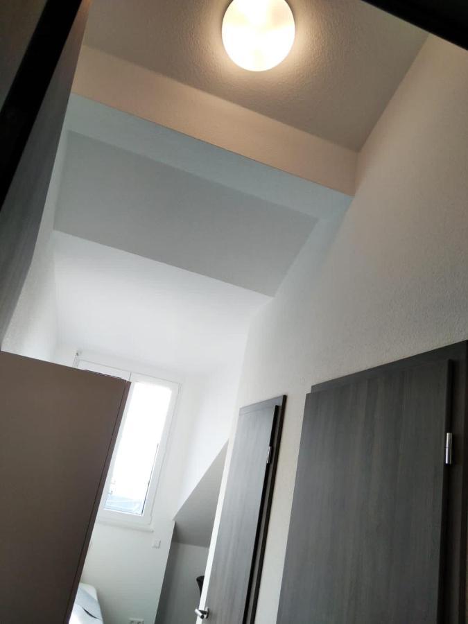 Sroom Stuttgart Flughafen Messe Лайнфелден-Ехтердинген Екстериор снимка